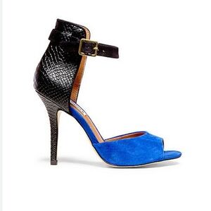 Steve Madden Women's Black and Blue Courts